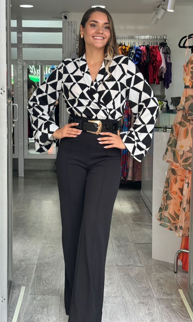 Enterizo Black and White