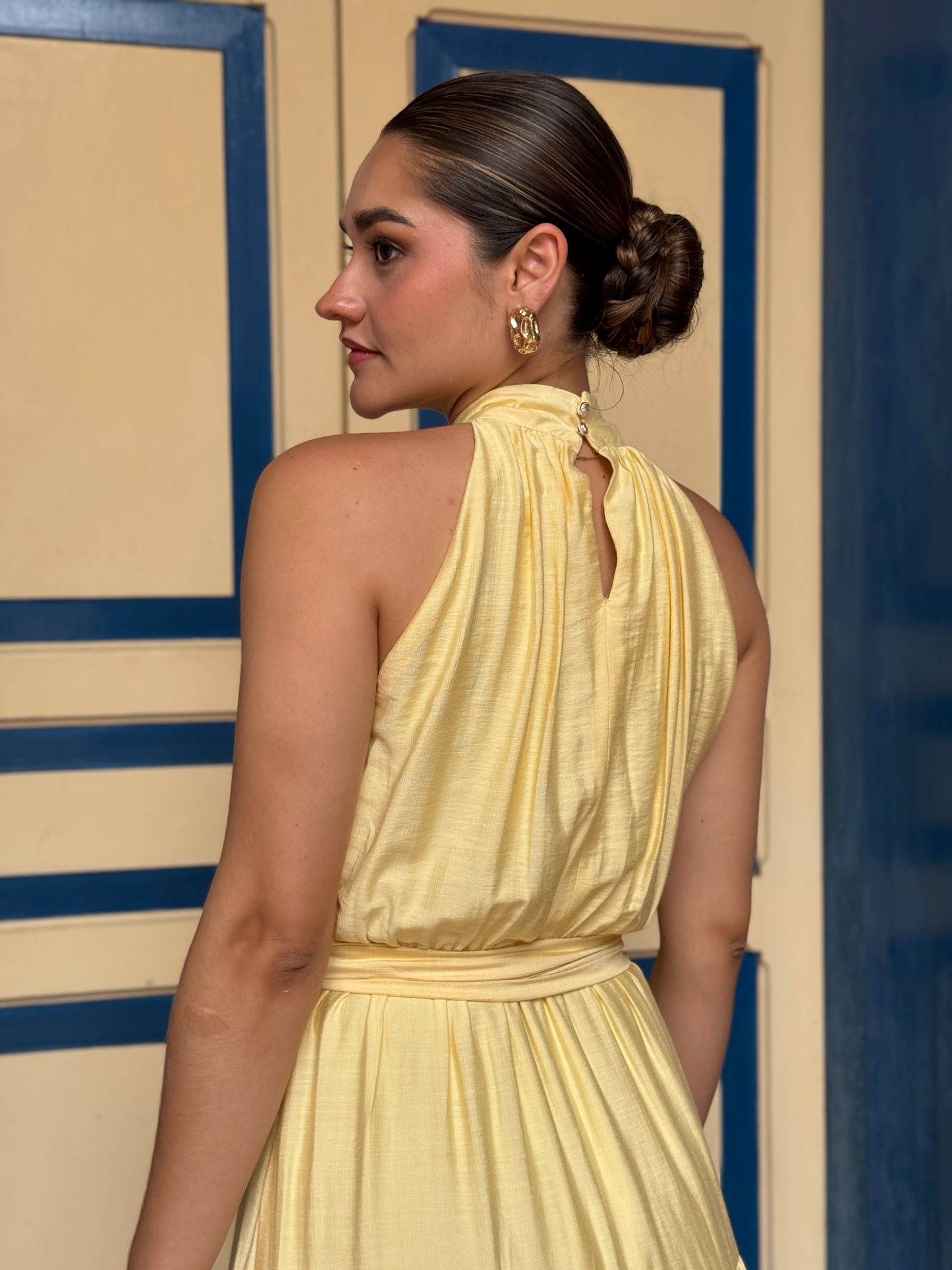 VESTIDO CUELLO ALTO